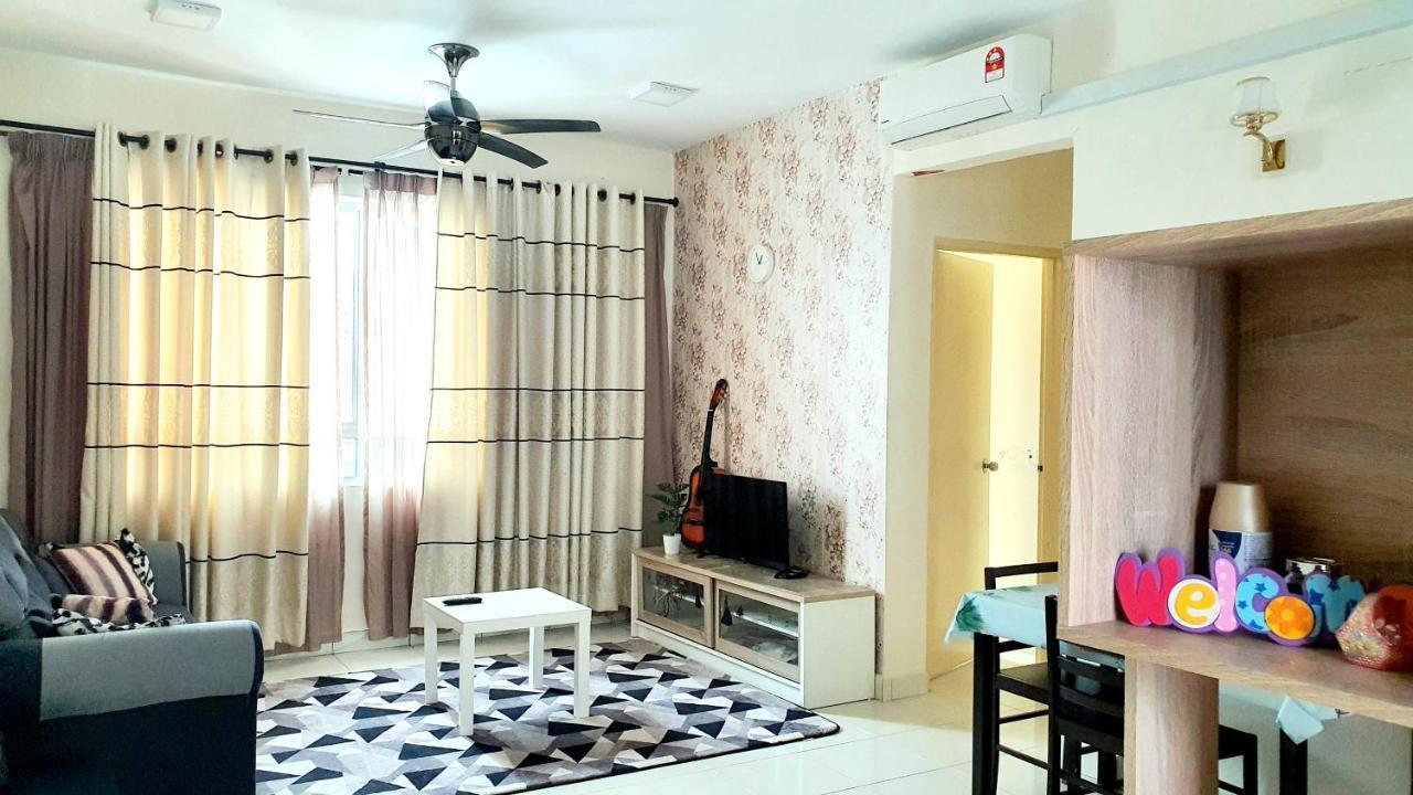 Leezahomestay Bayan Lepas Bagian luar foto