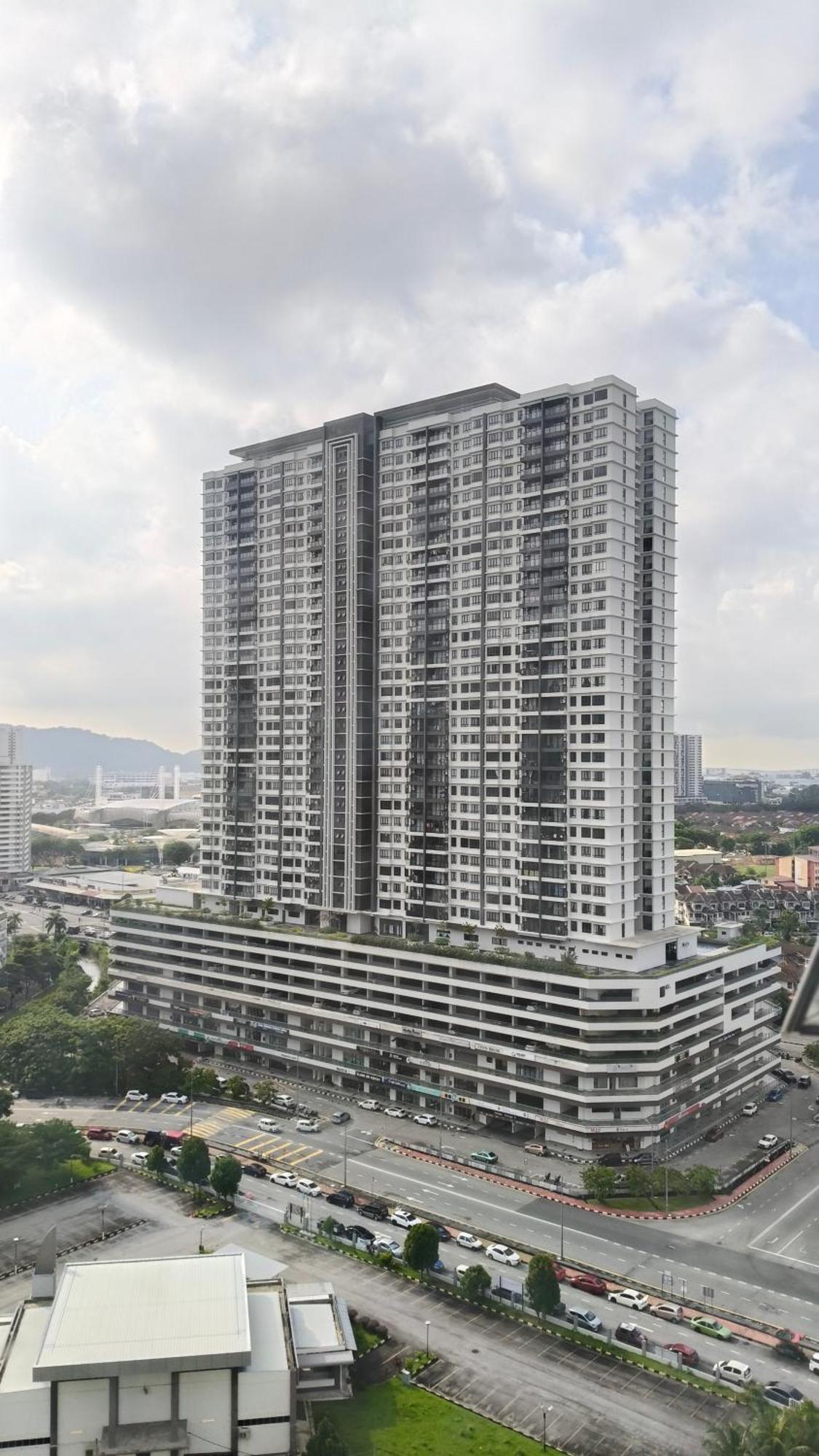 Leezahomestay Bayan Lepas Bagian luar foto