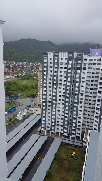Leezahomestay Bayan Lepas Bagian luar foto