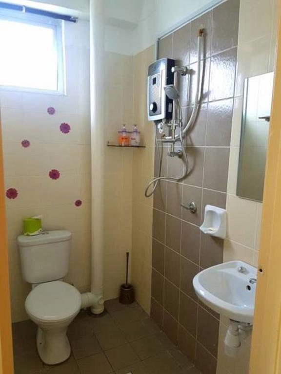 Leezahomestay Bayan Lepas Bagian luar foto